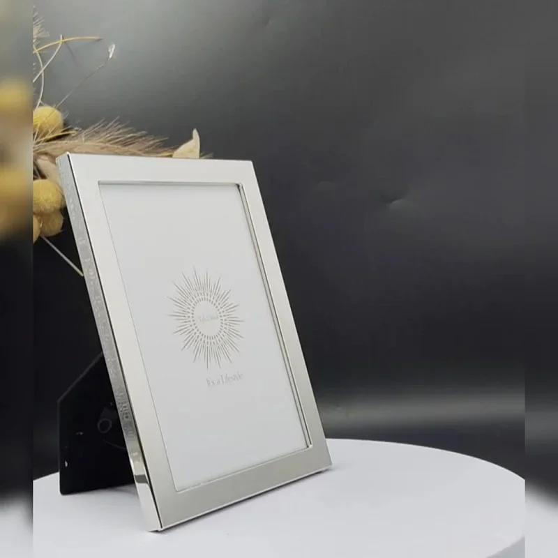 Stylish Silver Metal Picture Frame Modern Minimalist Design Tabletop Photo Frame Durable Metallic Edge for Home Decor
