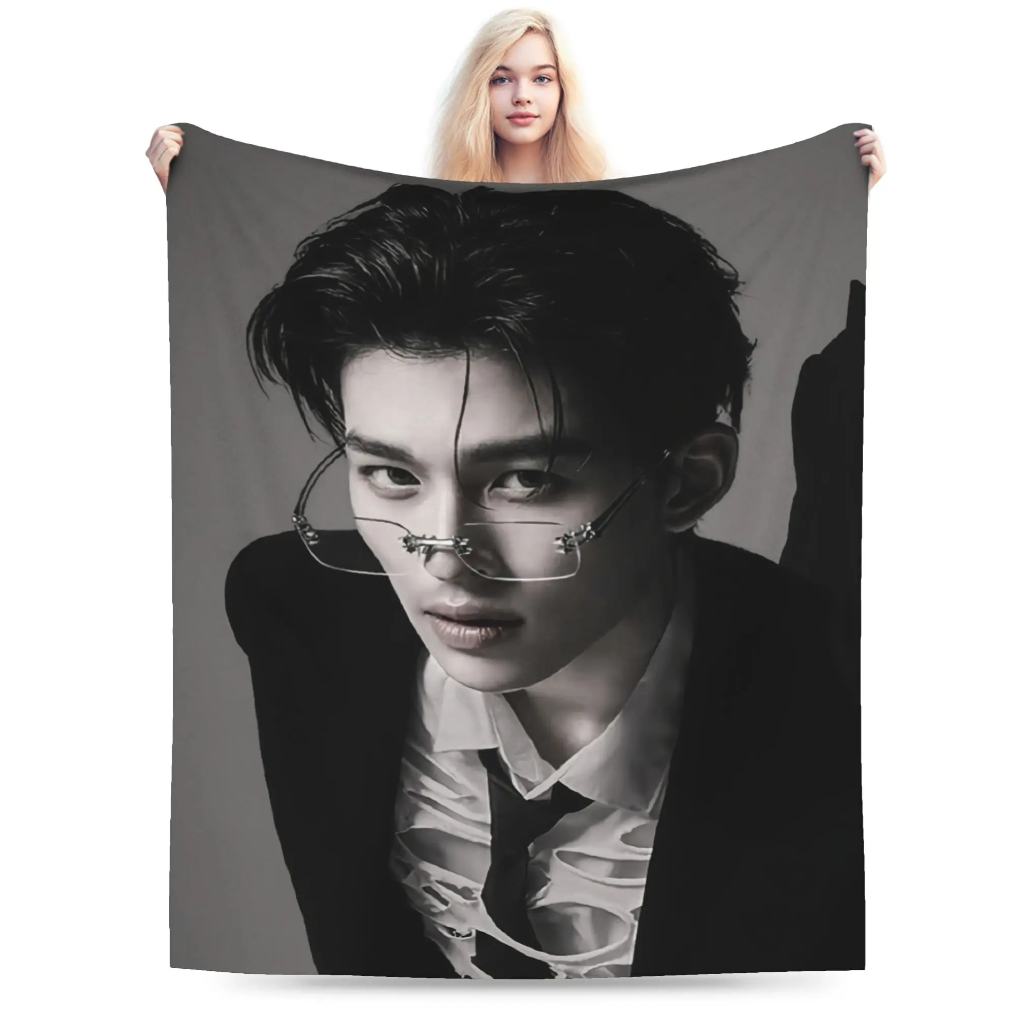 JASP.ER Group Blanket Girl  Flannel Throw Blanket For Bedroom Super Soft Custom Quality Bedspread Gift