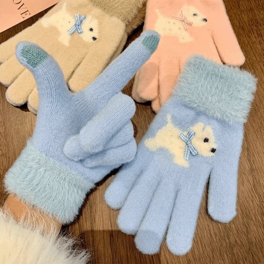 Durable Polyester Fuzzy Full Finger Gloves Cold Proof One Size Winter Warm Knitted Gloves Touch Screen Gloves For Women