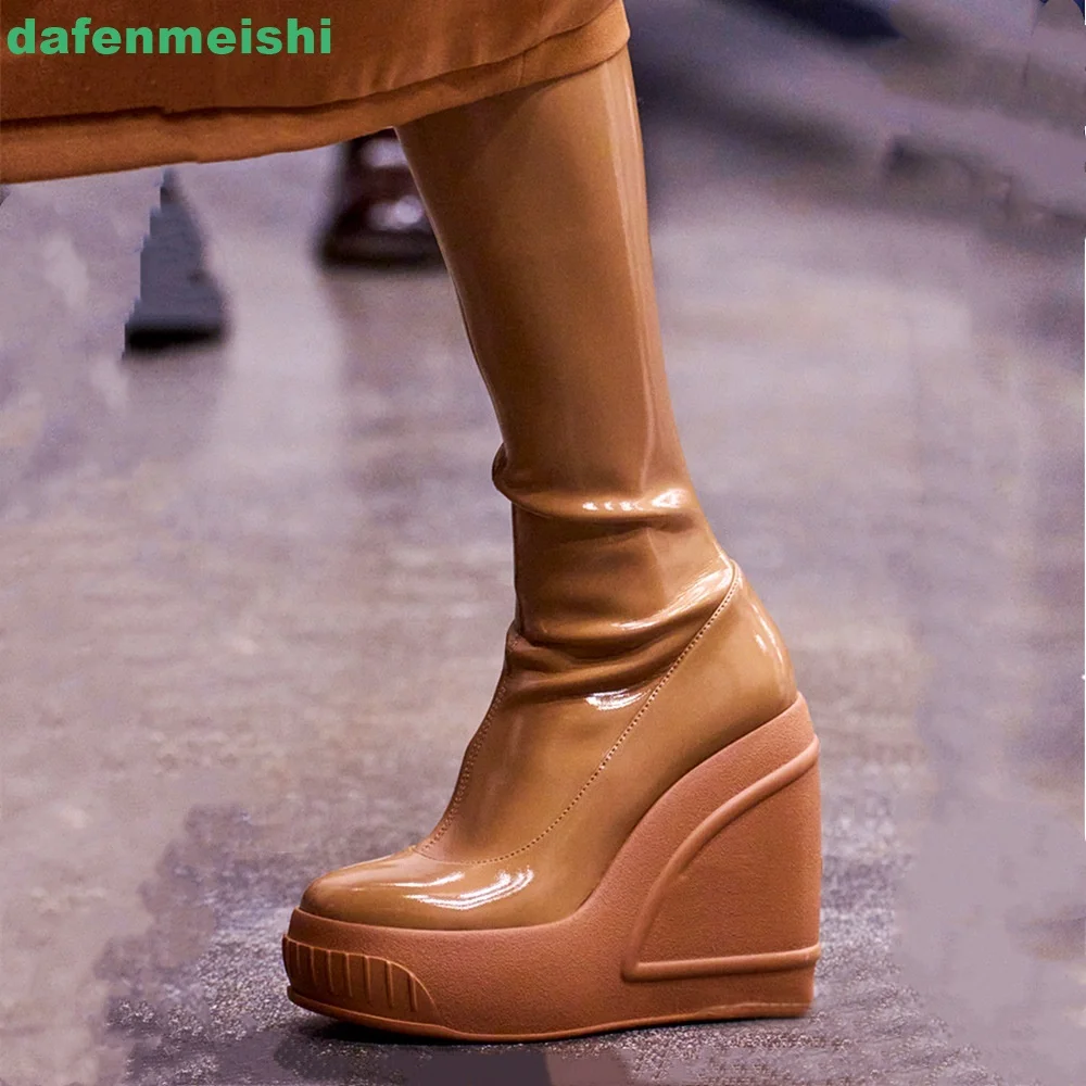 

2024 Spring New Wedge Heel Mid Calf Boots Thick-Sole Round-Toe High-Heeled Boots Patent Leather Stage Catwalk Fashionable Boots