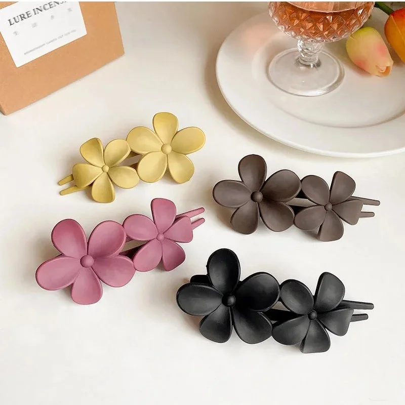 

Women Large Hair Clips Elegant Frosted Flowers Barrettes Women Simplicity Hairpins Back Head Duckbill Headwear Accessories