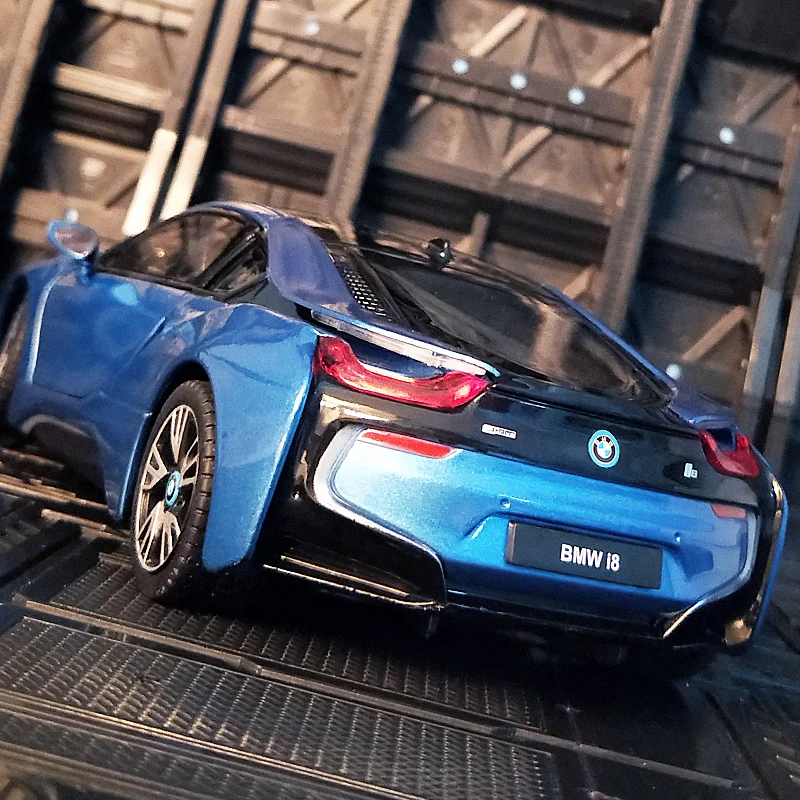 

rastar 1:24 simulation BMW I8 Car Alloy Model doors and hood that can be opened rich details, fine workmanship