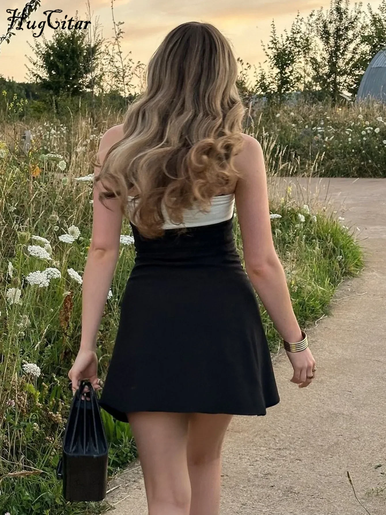 เดรสสั้นรัดรูปสีสันตัดต่อแบบไม่มีสาย รุ่นปี 2025 สำหรับฤดูร้อน เสื้อผ้าผู้หญิงสุดหรูสำหรับงานเลี้ยงกลางคืนและงานเทศกาล