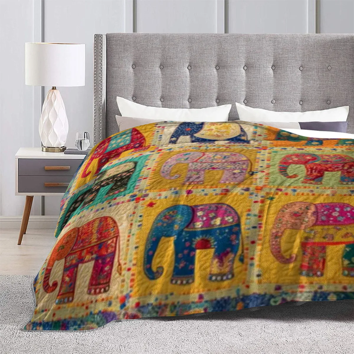 A Bohemian-Style Printed Flannel Blanket, Soft And Warm for Afternoon Naps, Suitable for Sofas, Beds, Travel, Camping, Living Ro