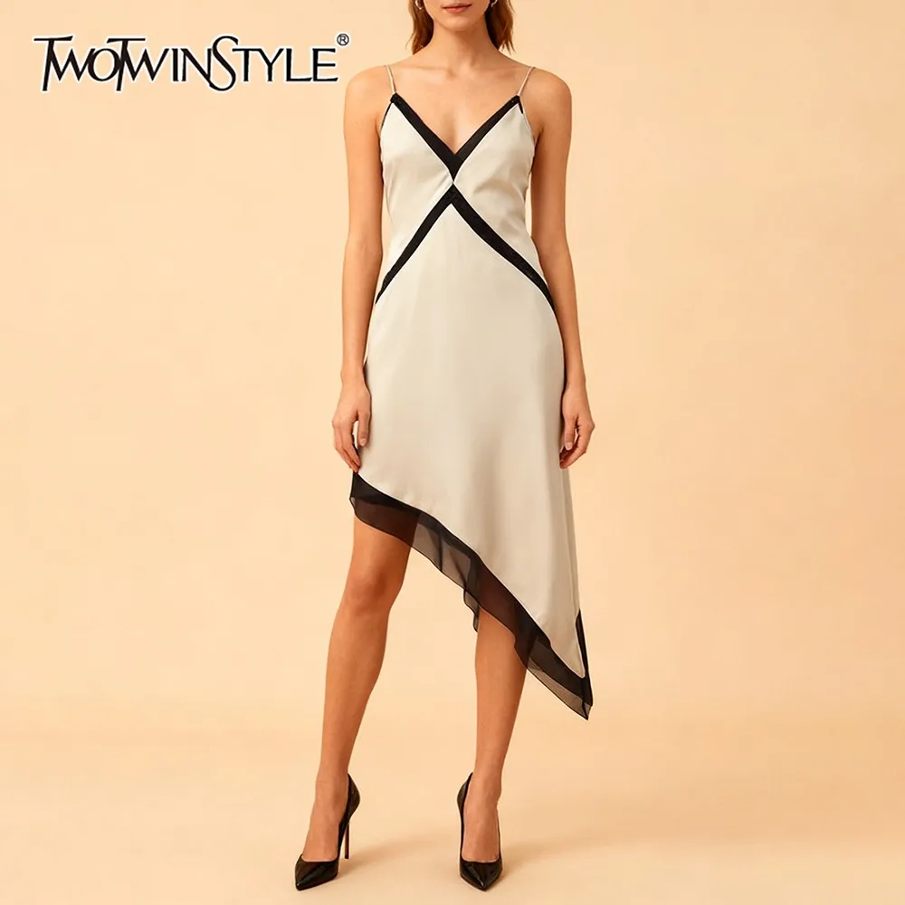 TWOTWINSTYLE セクシーな不規則なナイトガウン女性のための V ネックノースリーブパッチワークシアーメッシュスパゲッティストラップドレス女性の夏の新