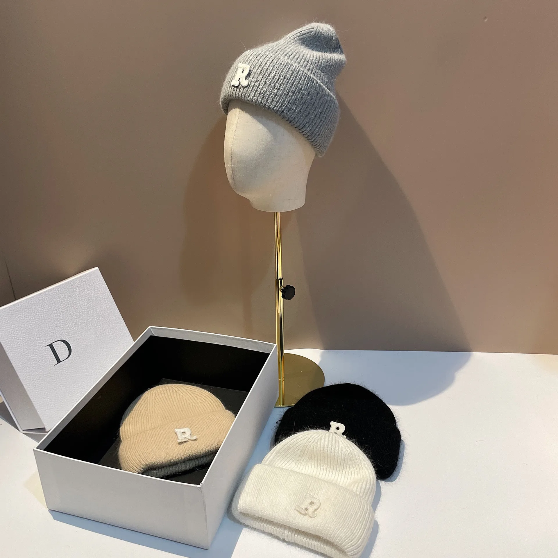 New Model Autumn And Winter Thickened R-Letter Knitted Caps Men's And Women's Keep Warm And Ear Protecting Rabbit Hair Hats