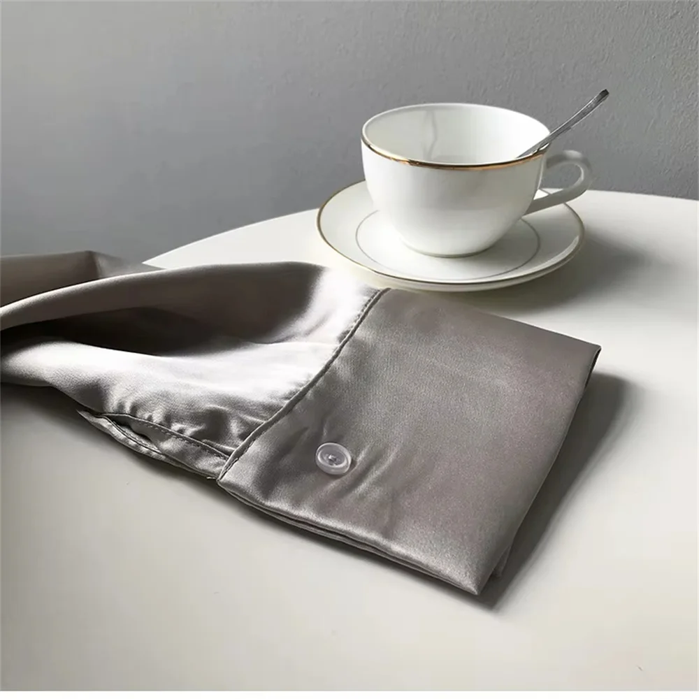 Blus Vintage wanita, kemeja jalanan longgar wanita lengan panjang, atasan putih Vintage sutra kancing Musim Semi modis