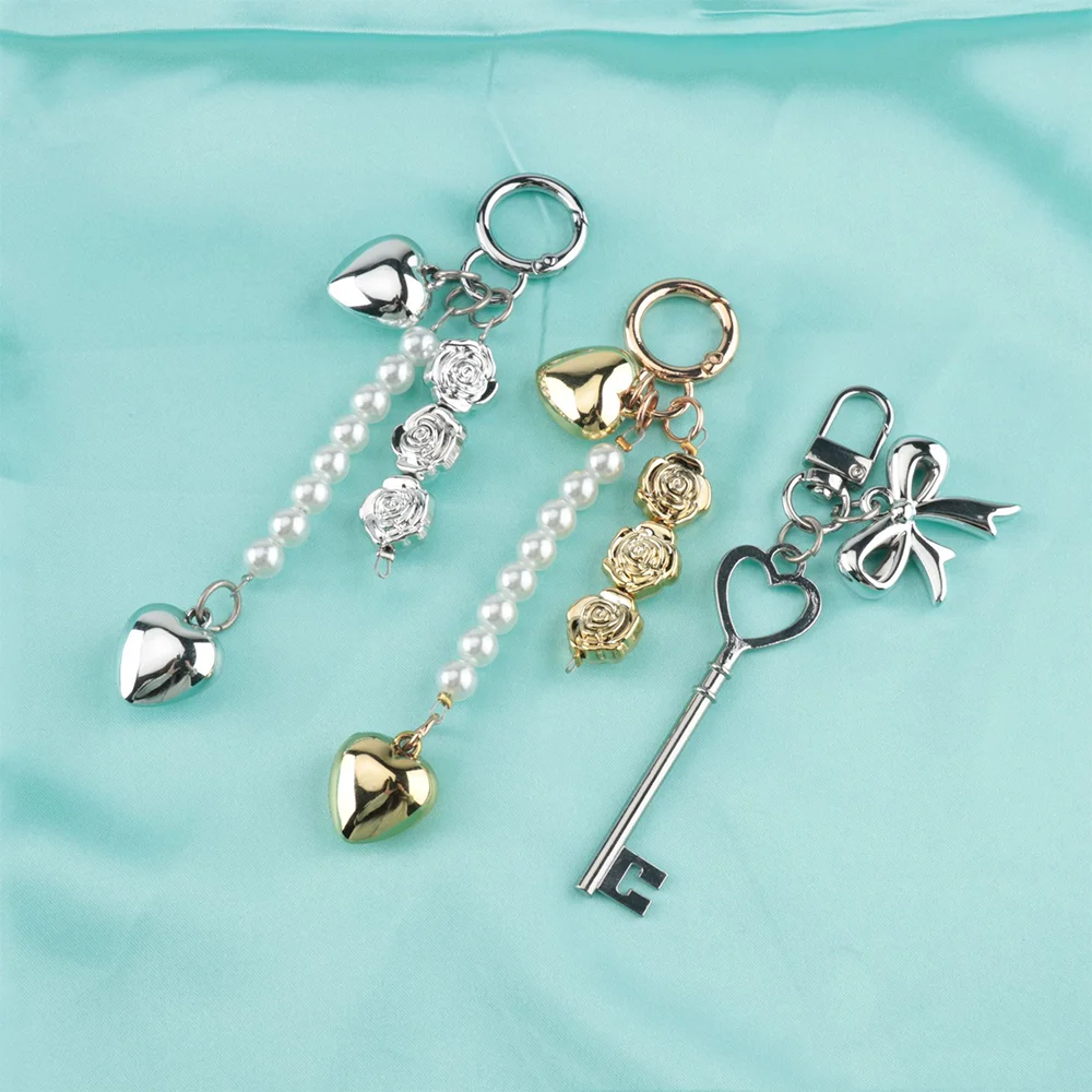 

Bag Key Chain Exquisite High-Grade Love Key Pendant Fashion Bag Hanging Decoration Color Style Optional