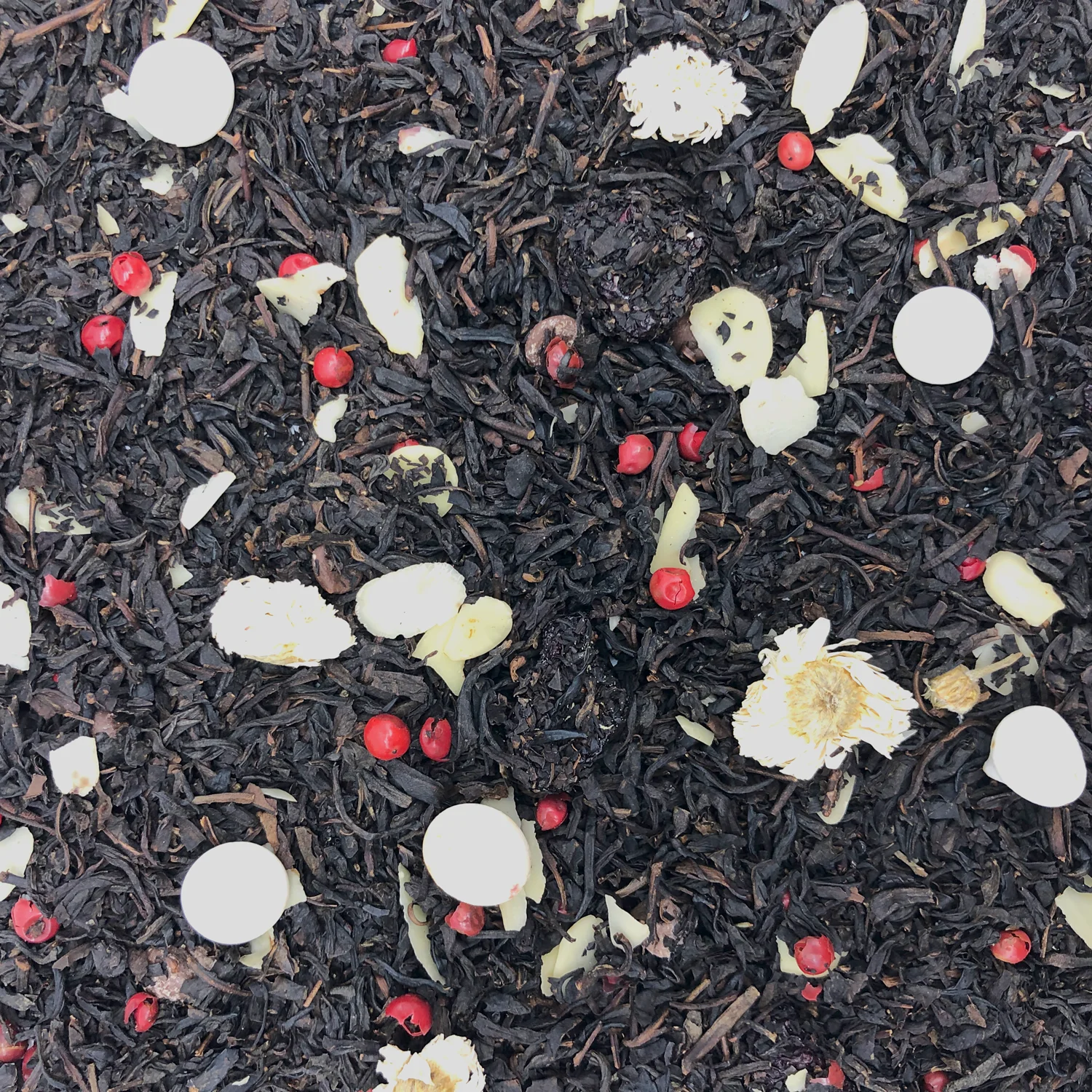 Té Negro con Almendras, Merengue, Chocolate y Cerezas con Flores