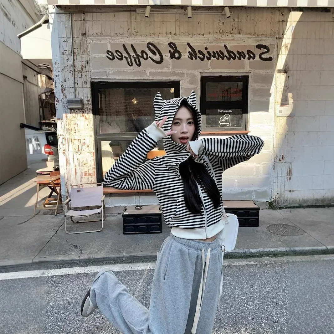 Sensible Design Niche Striped Devilish Korean Style Hooded Sweatshirt Early Autumn Petite Casual Cropped Jacket Top