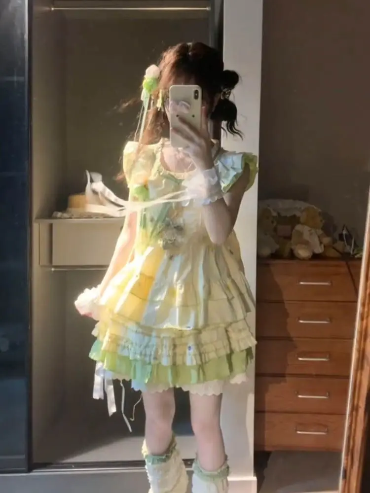 

Japan Pastoral Style Small Flying Sleeves Flower Top + High Waist Lace Green Cake Tutu Skirt Two-Piece Outfit