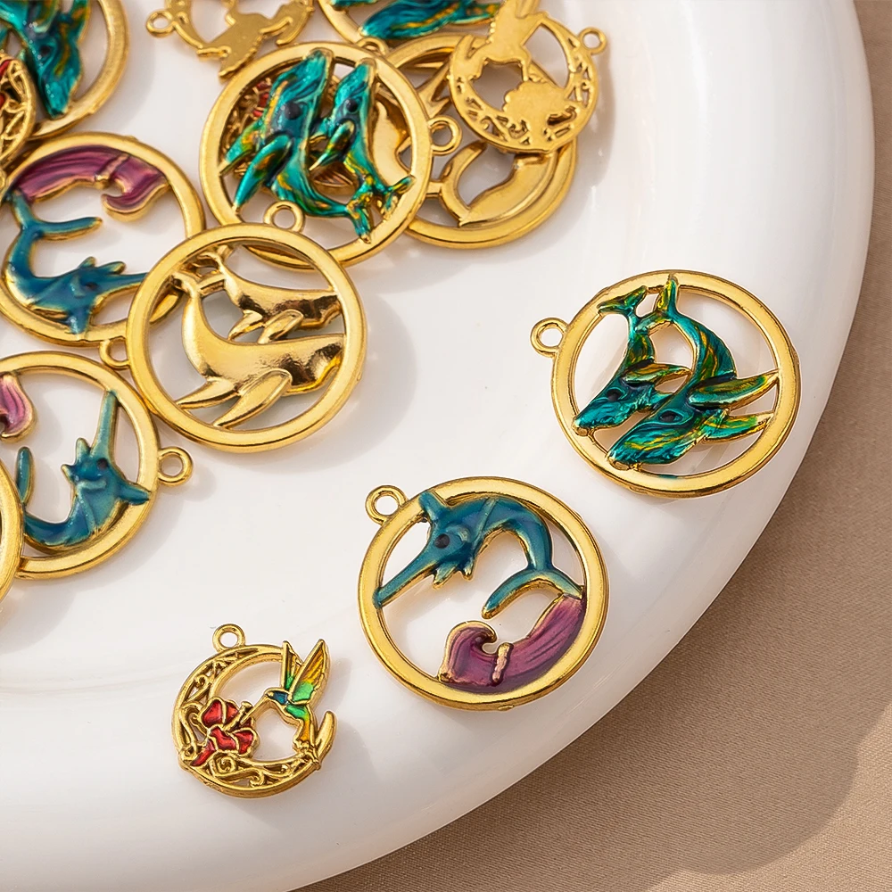 2pcs Retro Style Stainless Steel Hollow Animal Series Pendant Versatile Handmade DIY Necklace And Bracelet Accessories