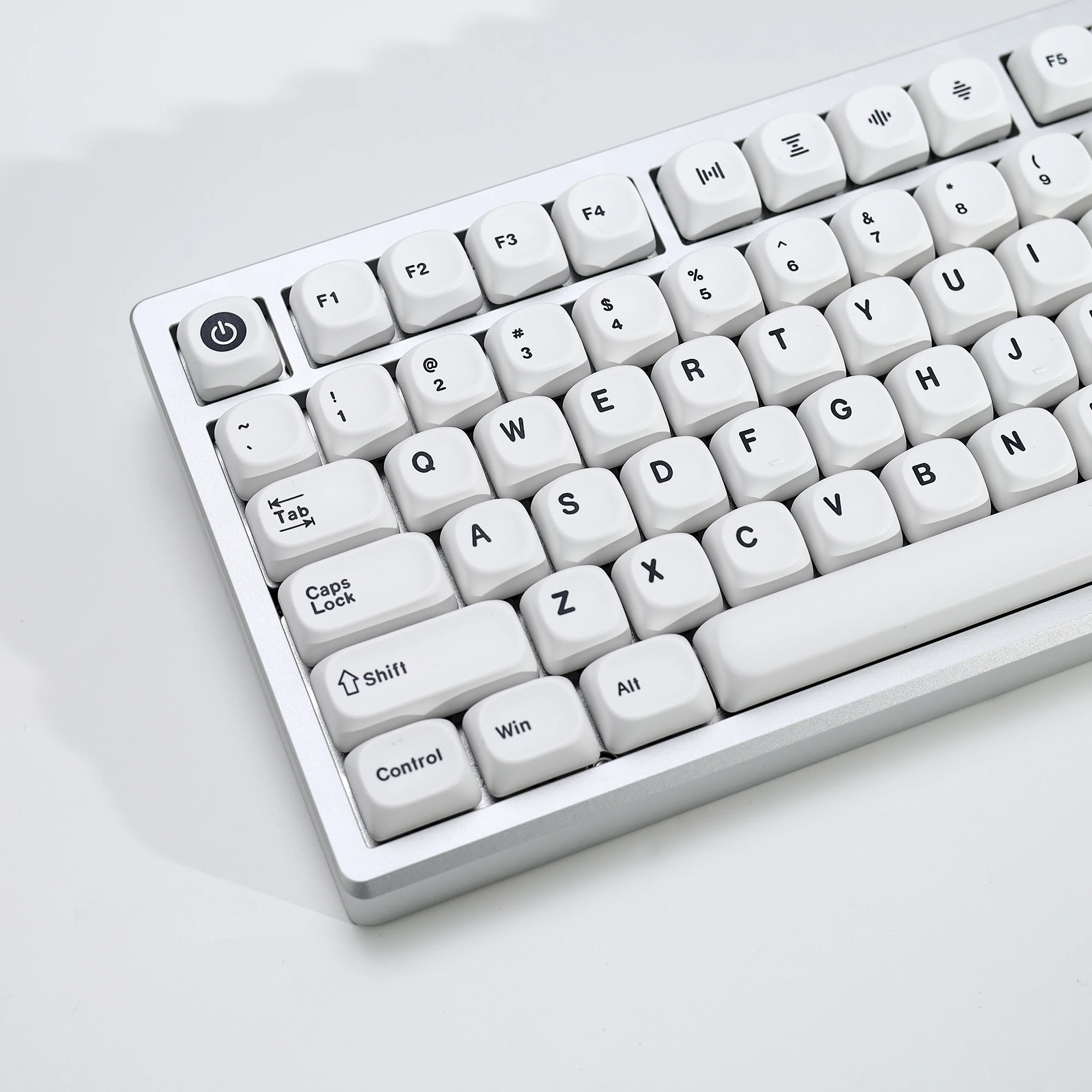 KBDiy 136 Keys GMK Minimal White Keycaps PBT KOA Profile Retro Russia Korean Keycap For Mechanical Keyboard Gamen Key Caps 60%