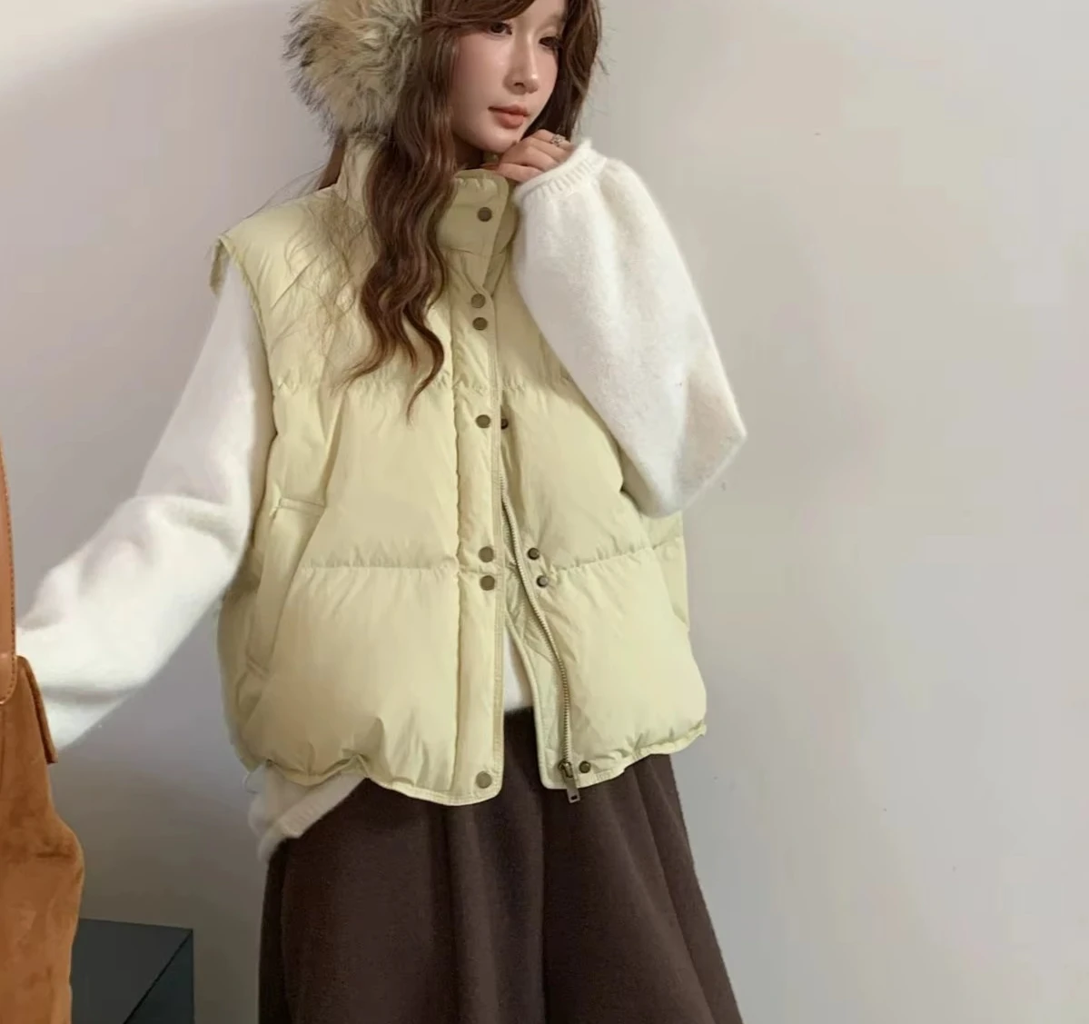 2026 Autumn and Winter New Women's Down Vest Windproof Short Fashion Top