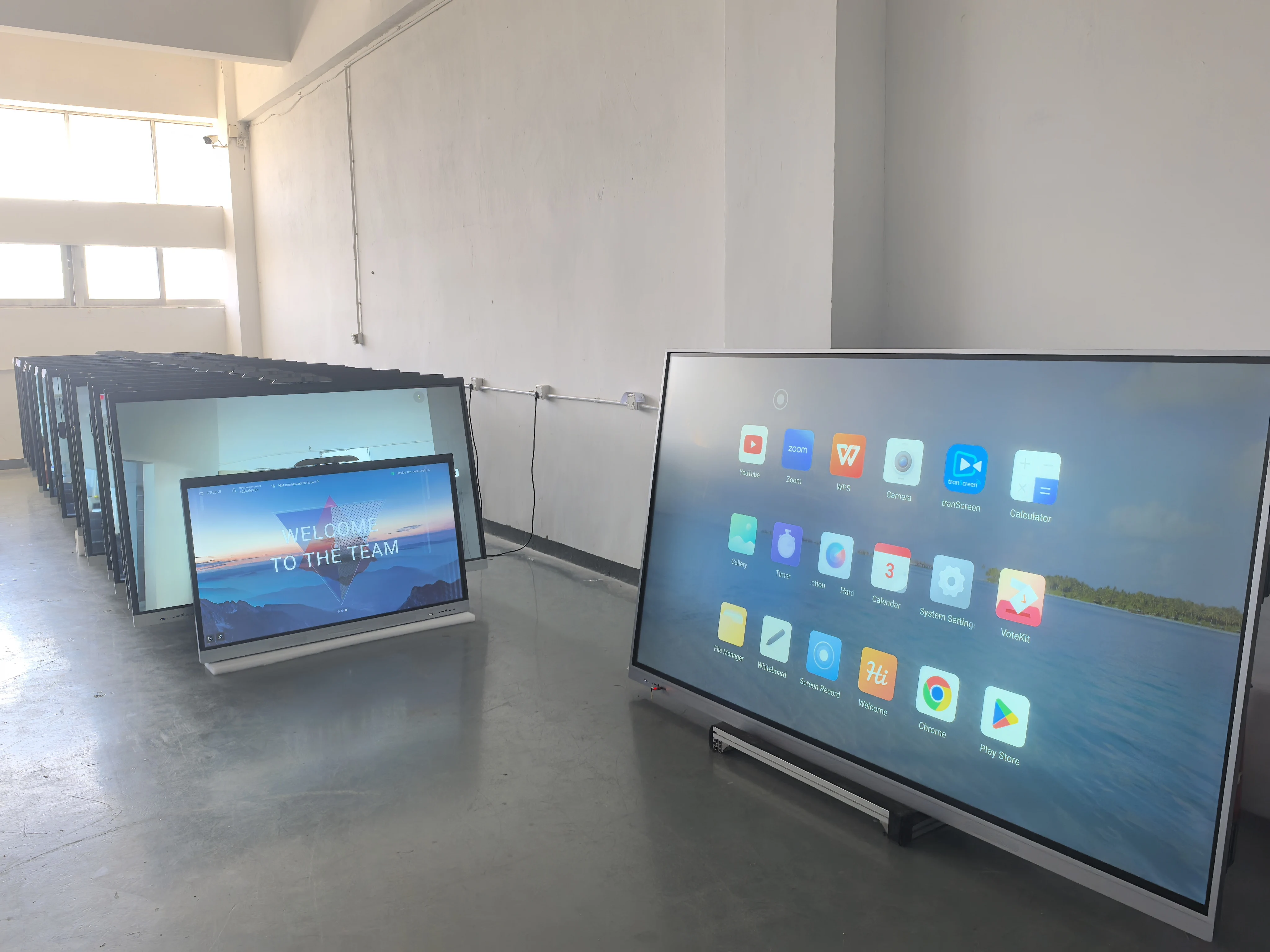 55 65 75 85 pollici Touch Screen didattico 4K Interattivo a schermo piatto Sala riunioni Lavagna digitale Smart Board per l'istruzione