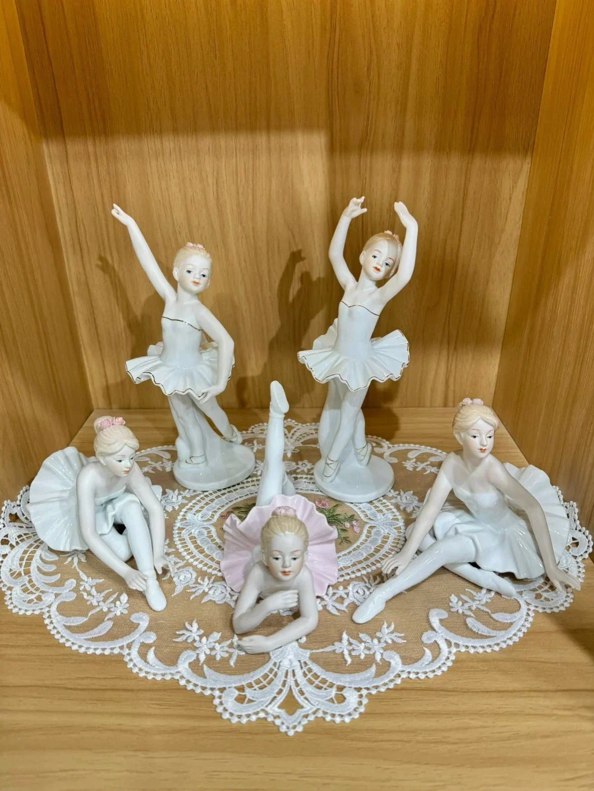 Western Characters Ballet Girl Elegant Ceramic Characters Porcelain Dolls Playing Piano Ornament Desktop Exhibition Hall Collect view 3