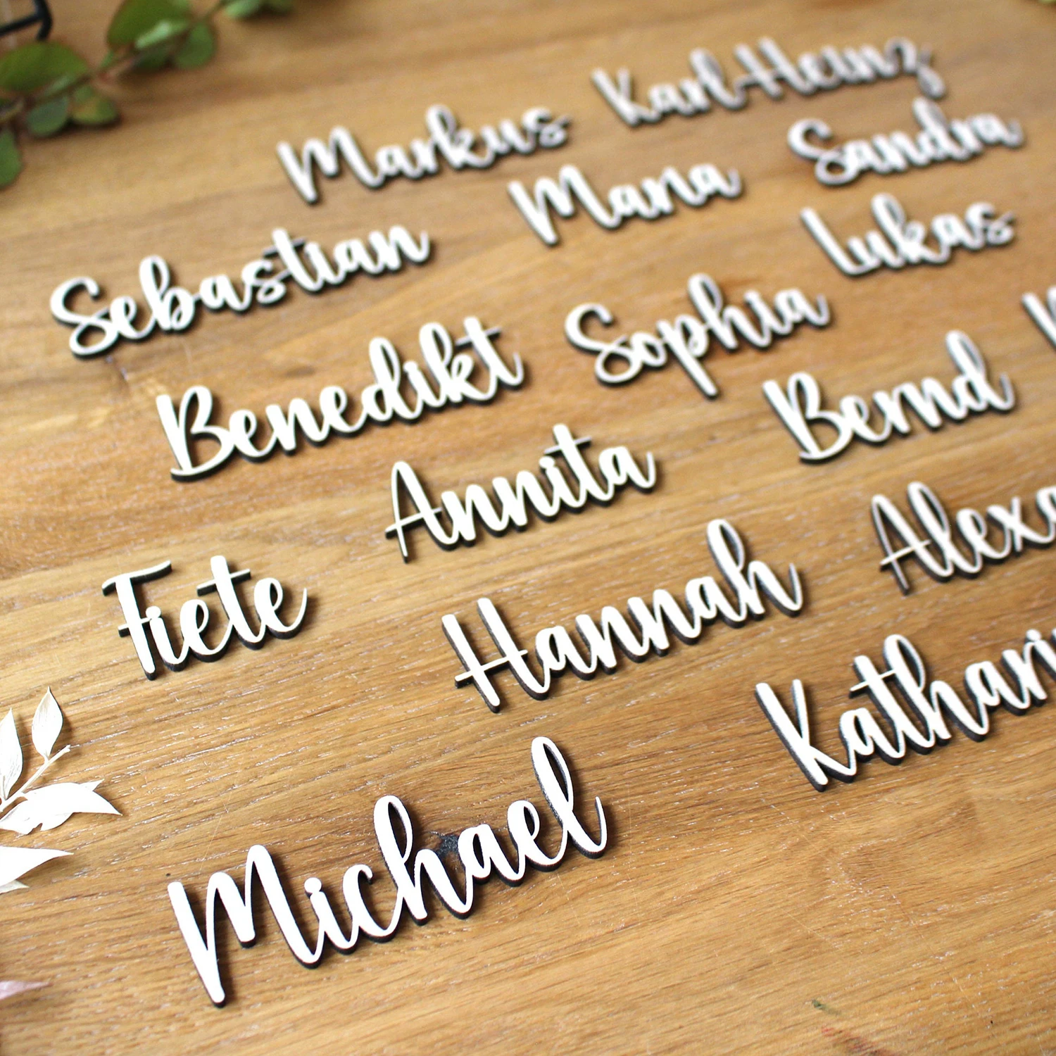 1pc Customized wooden decorations Customized name, wooden souvenir baby crib label, wall art decoration wall sticker,