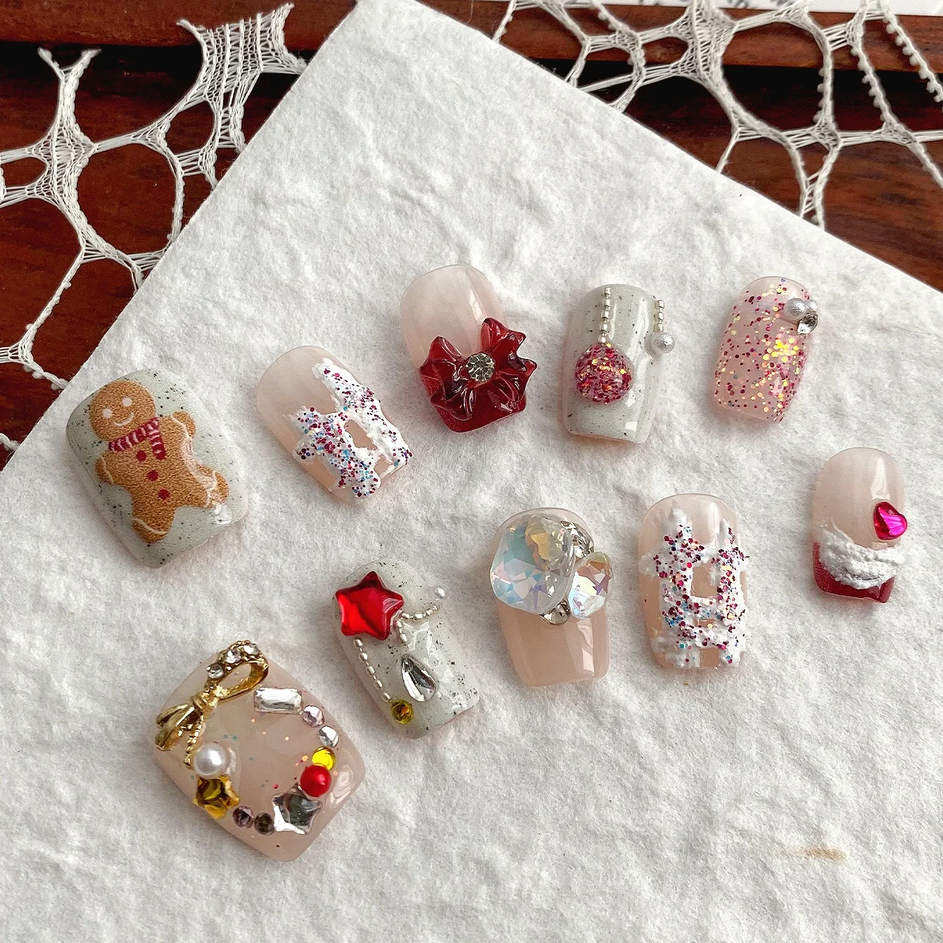Nail art carré court pressé à la main, beaux faux ongles, jolie nail art de noël japonais, adapté aux femmes à utiliser, 10 pièces