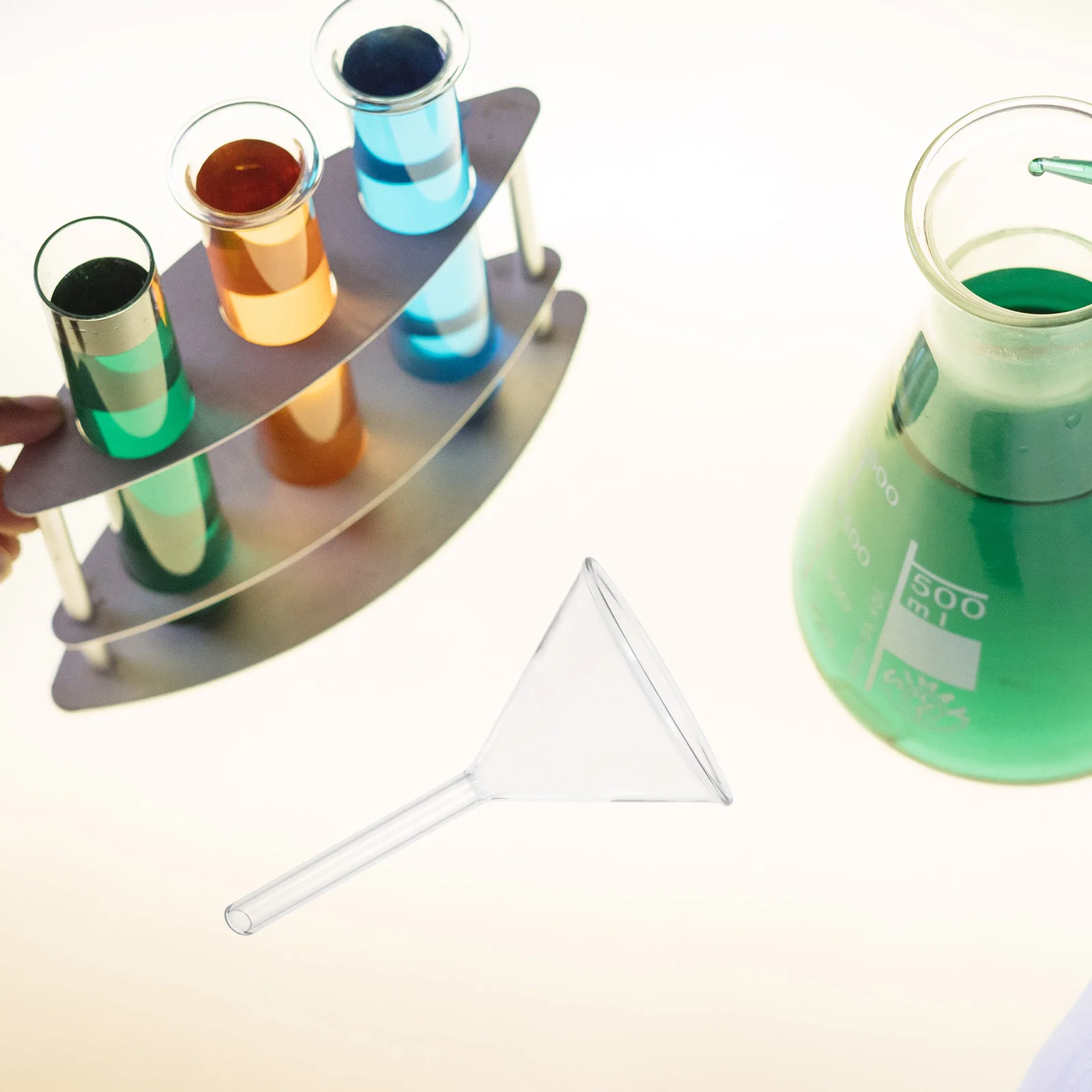 Imbuto in vetro Triangolo solido Spessore Resistente alle alte temperature Chimica analitica Imbuto per alimentazione chimica Strumento riutilizzabile