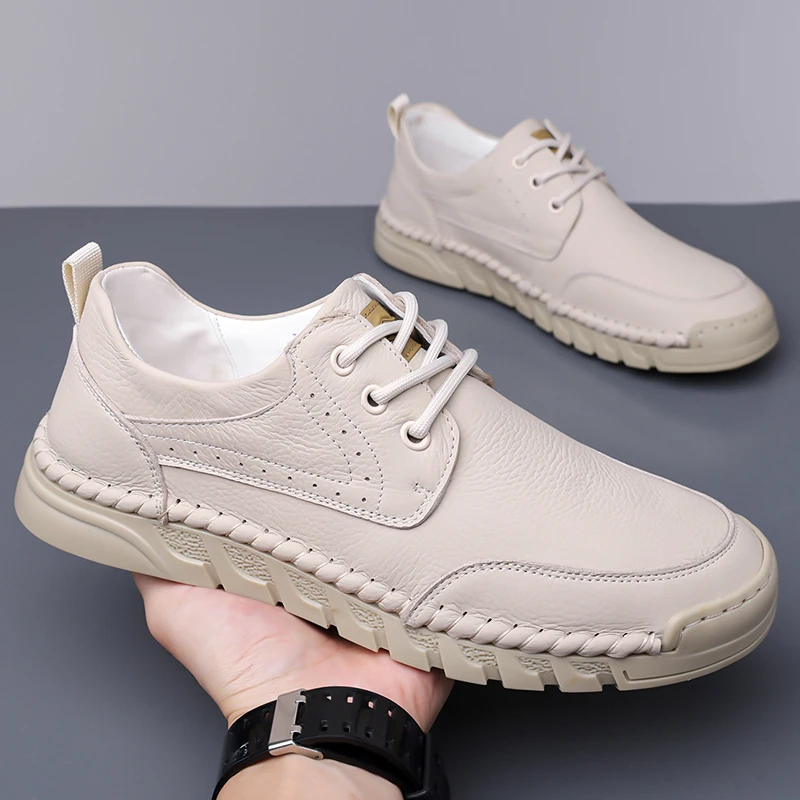 

Мужская повседневная кожаная обувь на плоской подошве. Удобная и легкая стильная офисная деловая обувь для прогулок на открытом воздухе. Качественная натуральная кожа.