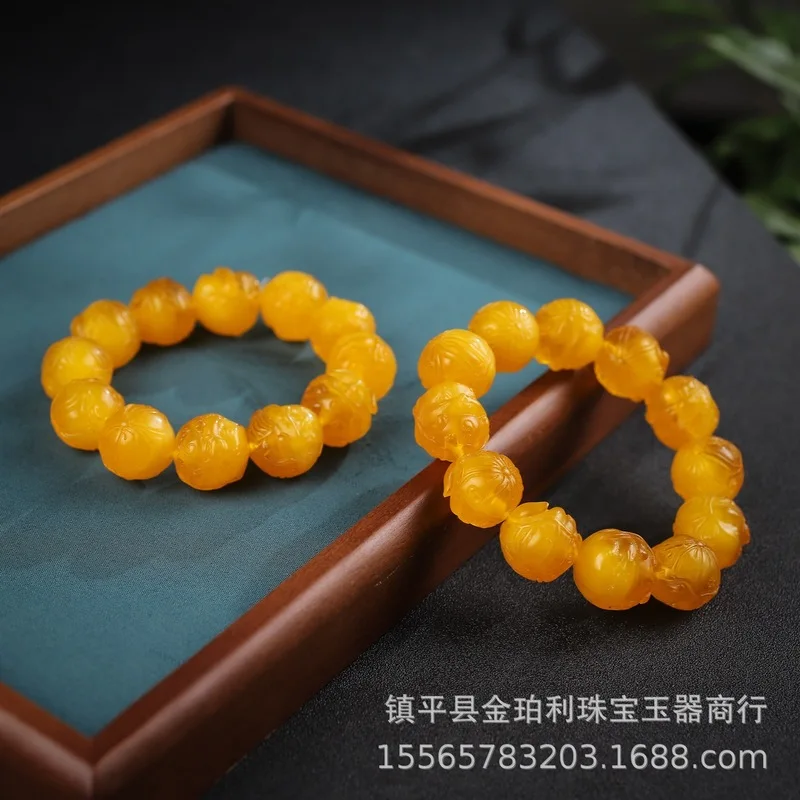 Amber beeswax Pixiu three-dimensional carving pendant accessory