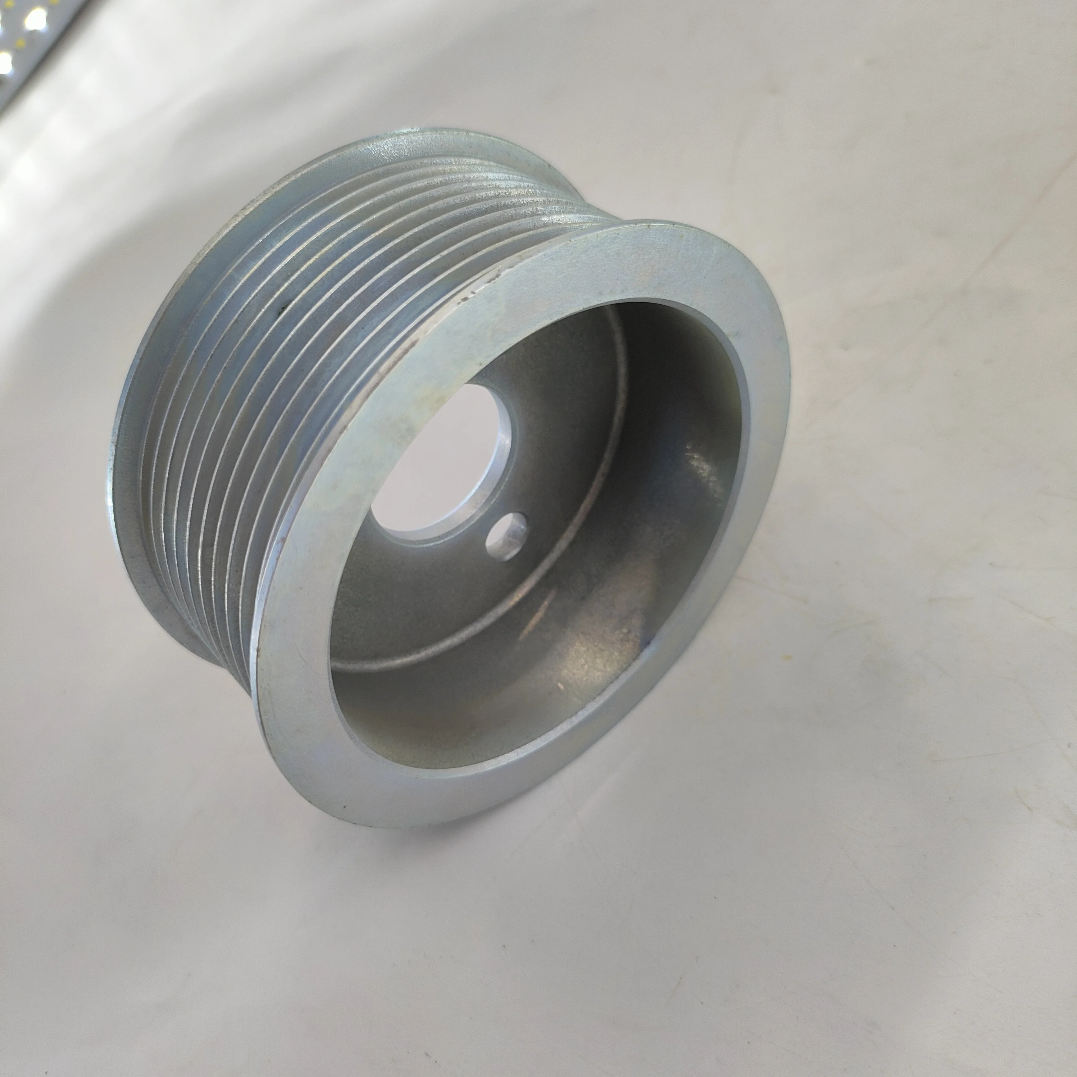 Tensioning wheels are suitable for professional replacement parts of engine heavy construction machinery