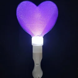재미있는 어린이 어린이 성인 LED 플래시 스틱, 하트 모양 라이트 업 지팡이, 생일 글로우 파티 선물, 장난감 장식, 1 개