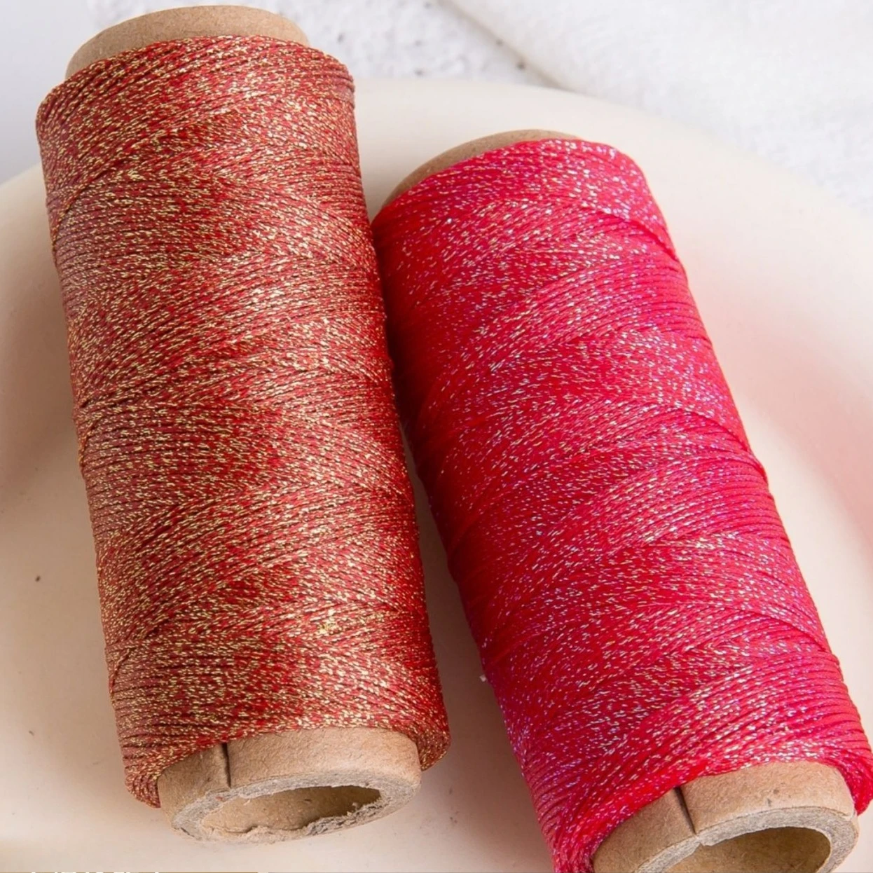 

Плоская плетеная нить из вощеного шнура Galaxy толщиной 0,5 мм (багатое восковое покрытие, сверхгладкая текстура), выбор премиум-класса для изготовления ювелирных изделий