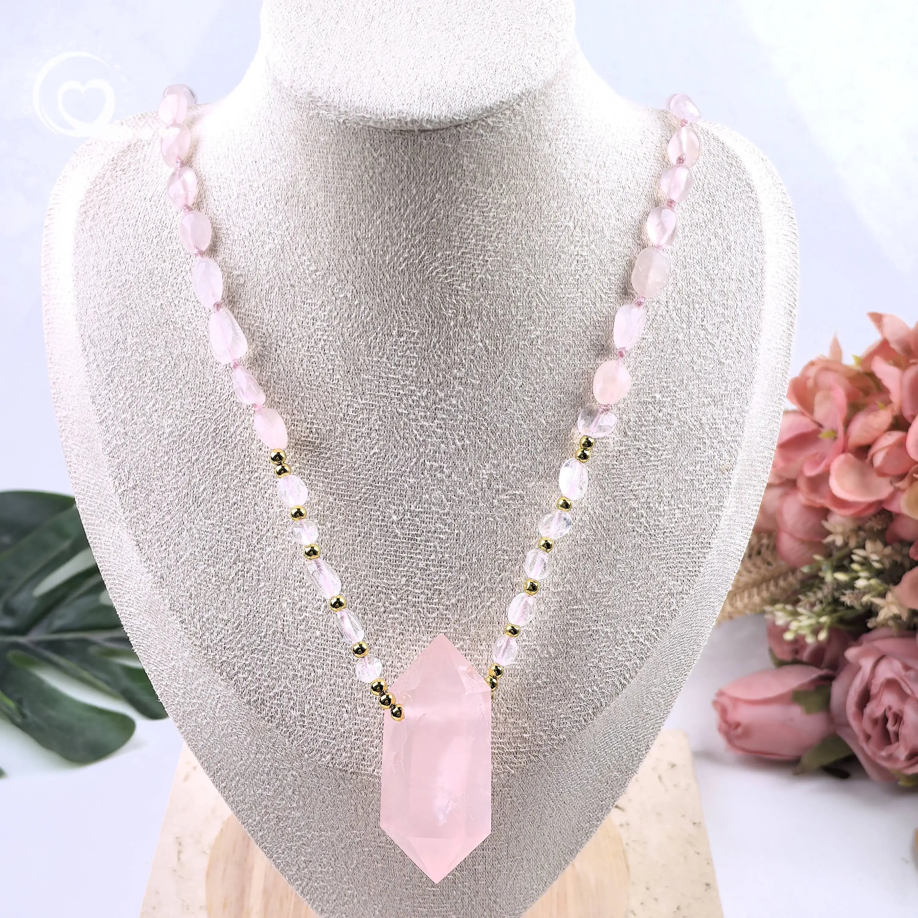 

Rose Quartz Chip Beads Chakra Pink Crystal Double Point Pendant Knotted Handmade Yoga Mala Prayer Necklaces Women Jewelry,QC0212