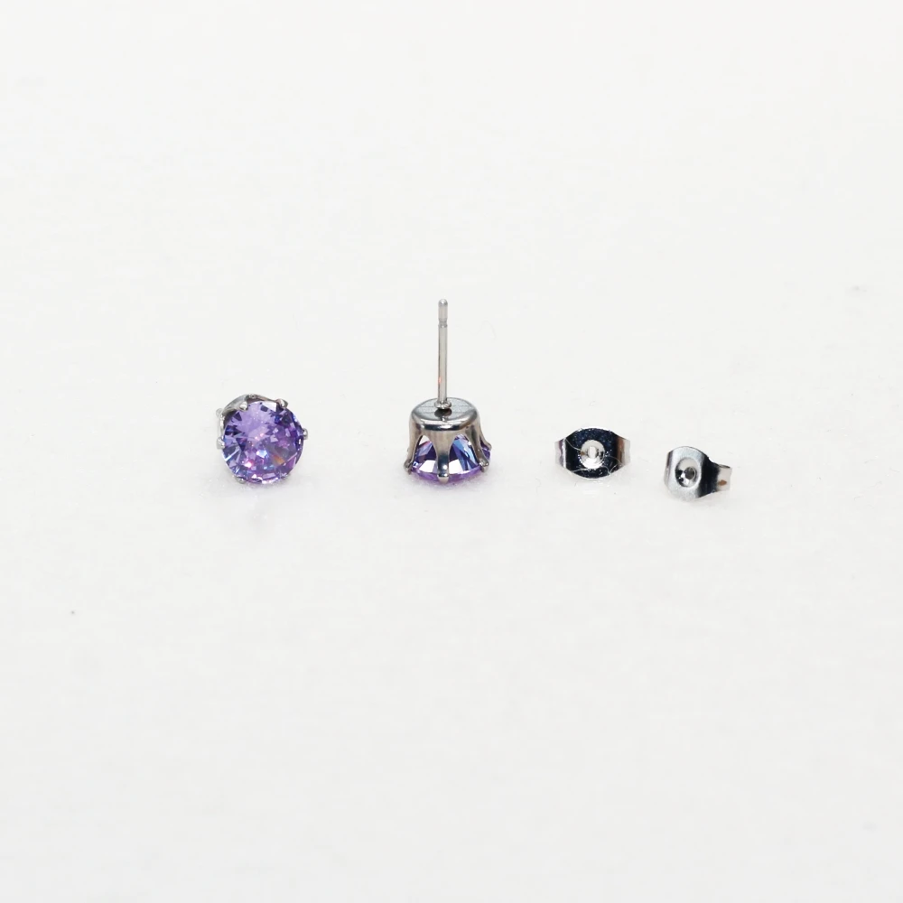 Hypoallergene Minimalistische Ohrstecker aus Edelstahl mit Mehrfarbigem AAA-Zirkon als Geschenk – Detail 5