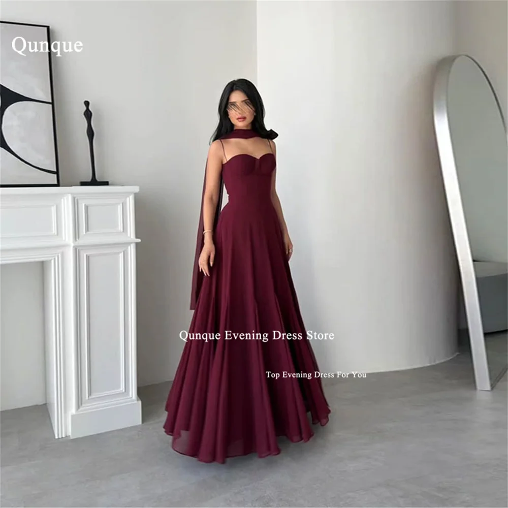 Qunque Burgunderrotes Chiffon-Abendkleid mit Spaghettiträgern, langes A-Linien-Kleid für Hochzeitsgäste, elegante Roben de Soirée, maßgeschneidert