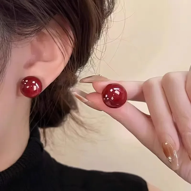 Vintage Red Pearl Stud Round Earrings for Women Korean Sweet Imitation Pearl Temperament Earings Wedding Party Jewelry Gifts