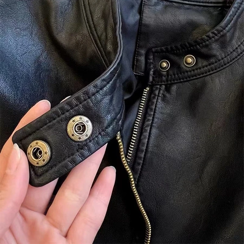 オールマッチカジュアル PU ショートレザージャケット 2025 新作春秋オートバイ服レトロファッション女性コート白黒生き抜く