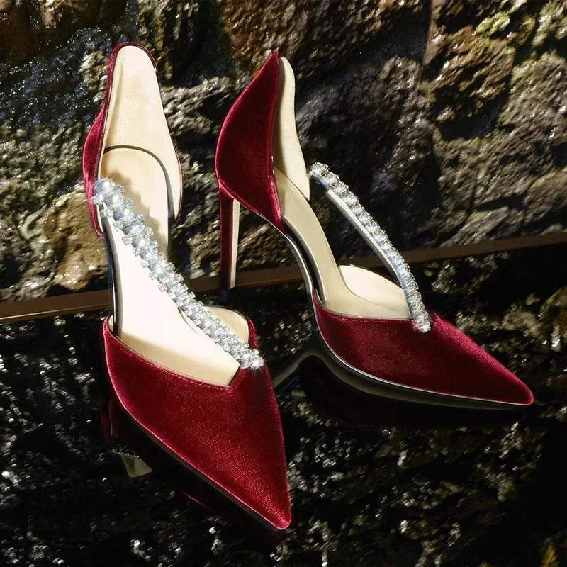Diamond black high heels 2025 summer new style socialite sexy banquet shoes pointed thin heel hollow leather single shoes