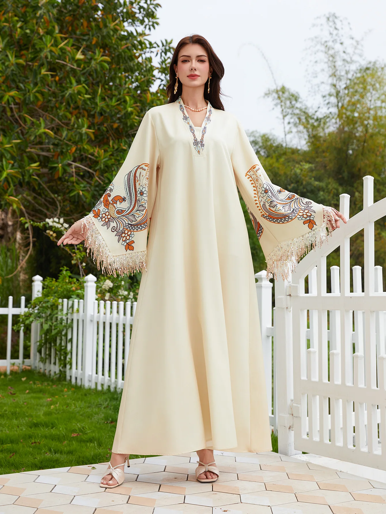 Middle East Cross Border Muslim Women's Robe V-Neck Printed Tassel Temperament Arabian Dress Abaya cw03716