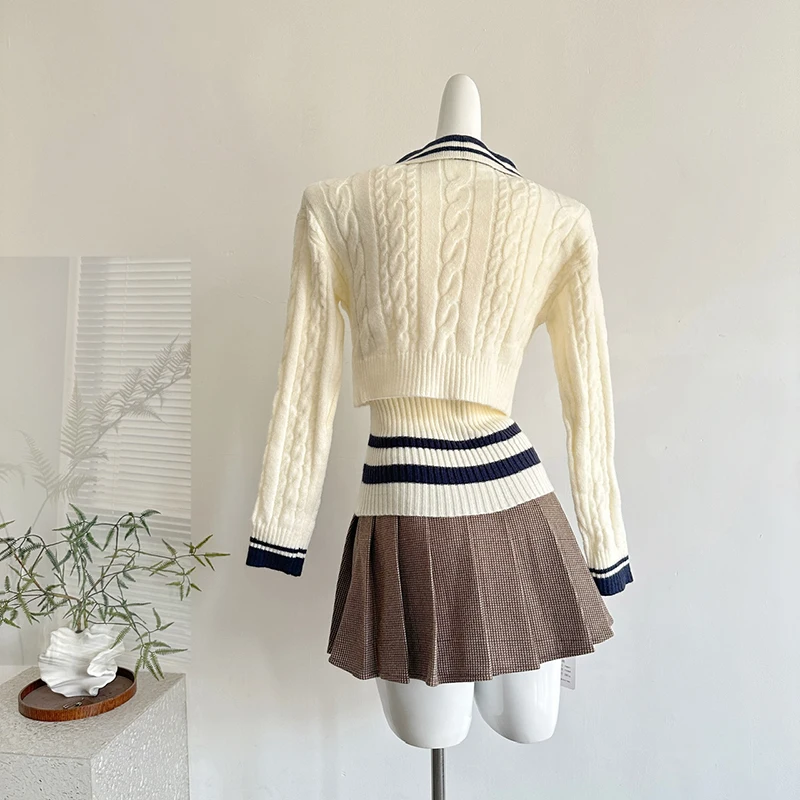 College style sweet and age reducing contrasting color knitted sweater+vest+high waisted pleated skirt three piece set