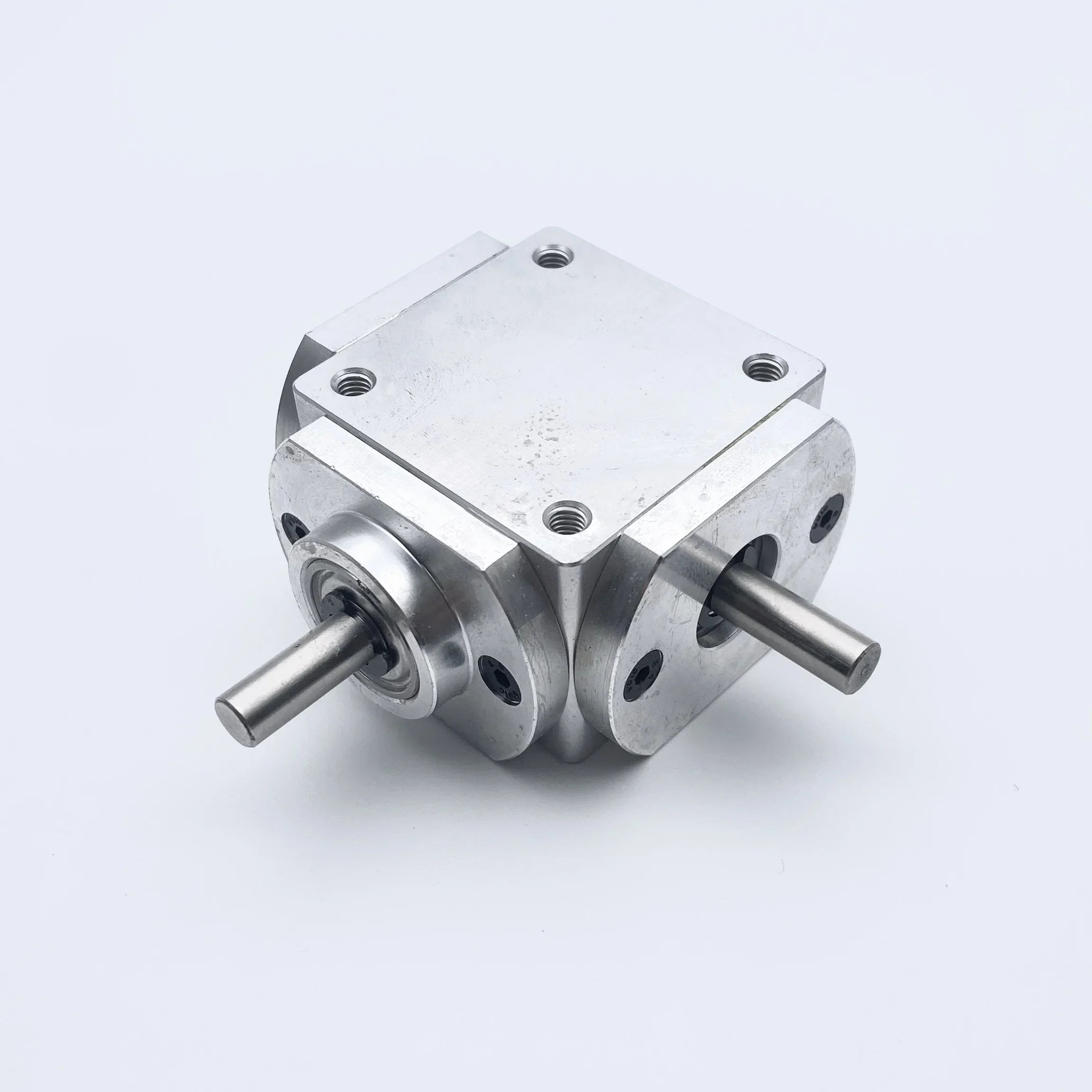 1:1 Transmission Gearbox 6MM 8MM 1M 20T Commutator Right Angle Spiral Bevel Gear Reduction Gearbox