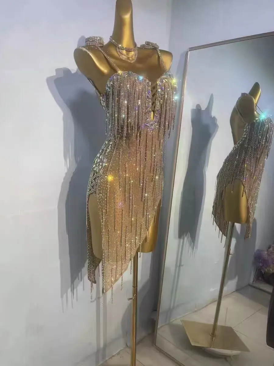 ห้องบอลรูมเต้นรําละตินการแข่งขันเสื้อผ้าผู้ใหญ่Professional Art Examinationเสื้อผ้าBlackpool Eliteดอกไม้ประสิทธิภาพ