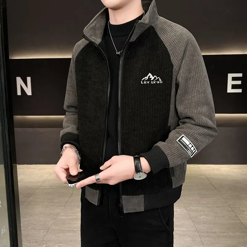 

Мужская вельветовая куртка премиум-класса с воротником-стойкой, термозимнее пальто на подкладке из искусственного меха с лоскутными деталями в корейском стиле