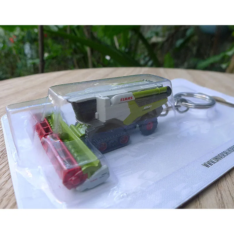 Mini Diecast Alloy Claas Crawler Harvester Keychain Model Decoration Accessories Souvenir Pendant Collection Gifts Toys Fans