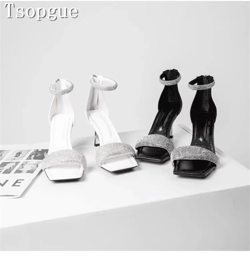 

Новые модные женские туфли на высоком каблуке со стразами, сандалии с открытым носком и пряжкой на щиколотке, роскошные вечерние свадебные модельные туфли