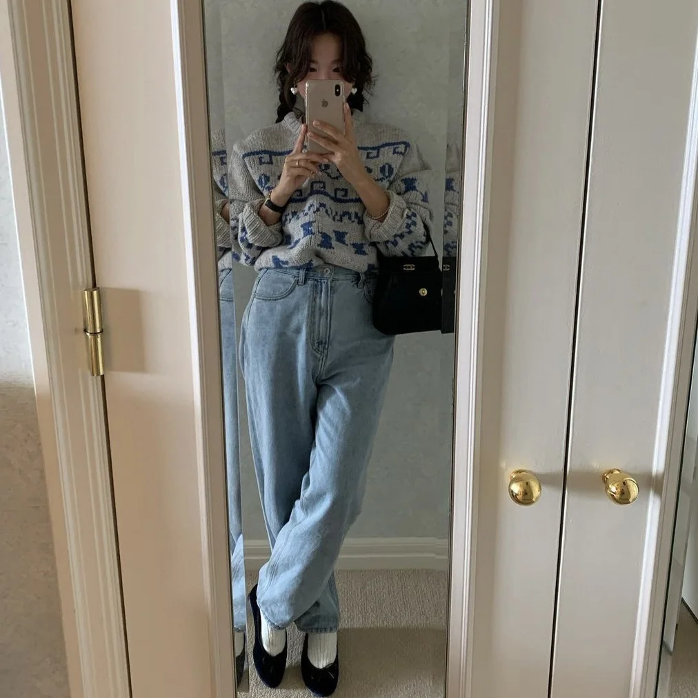 

Свободные прямые джинсы с высокой талией, женские повседневные универсальные светло-голубые джинсовые брюки, коллекция осень 2023 г.