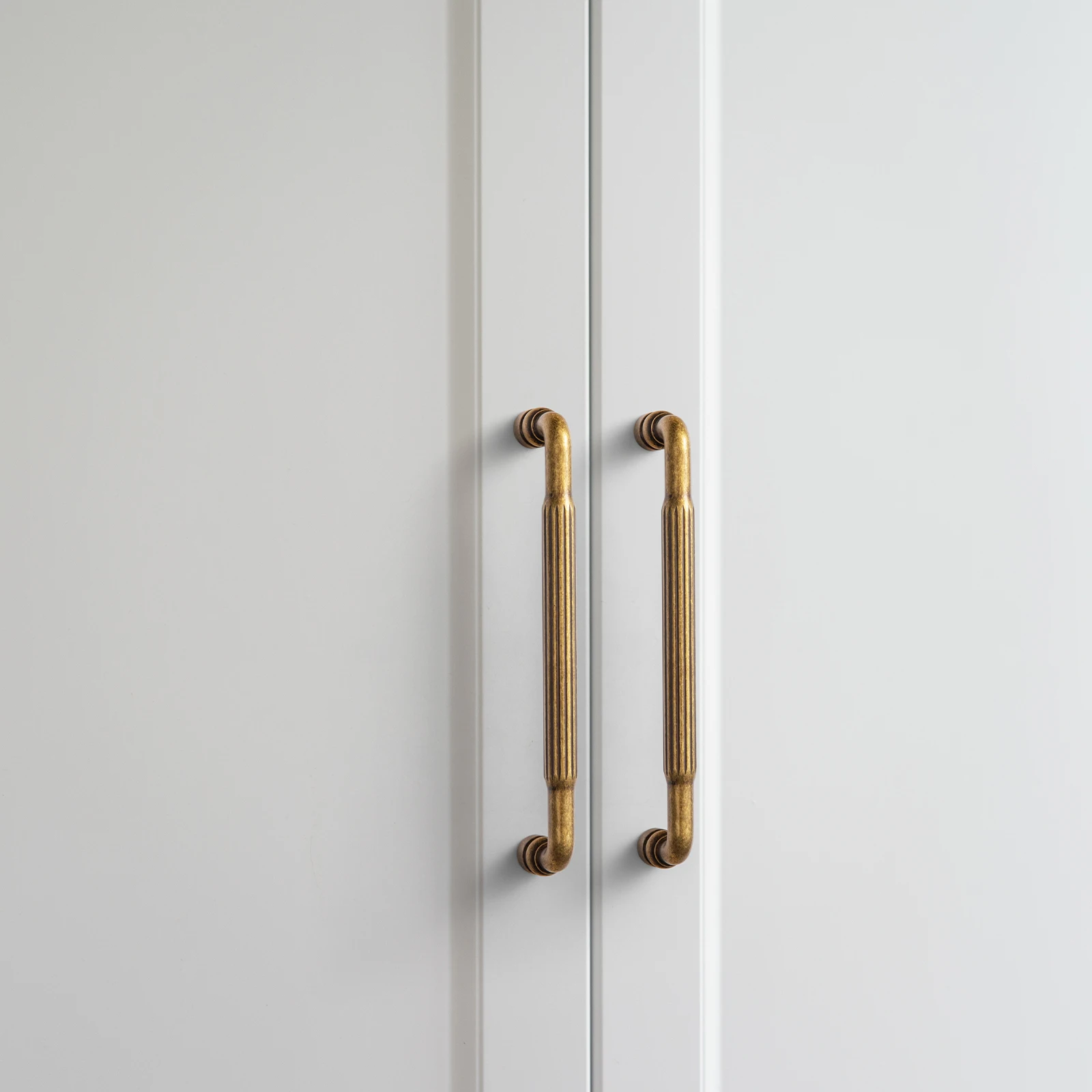 Goo-Ki Vintage Ribbed Brass Cabinet Knobs and Pulls Champagne Bronze Drawer Handles with Backplate for Kithcen Drawers Cupboard