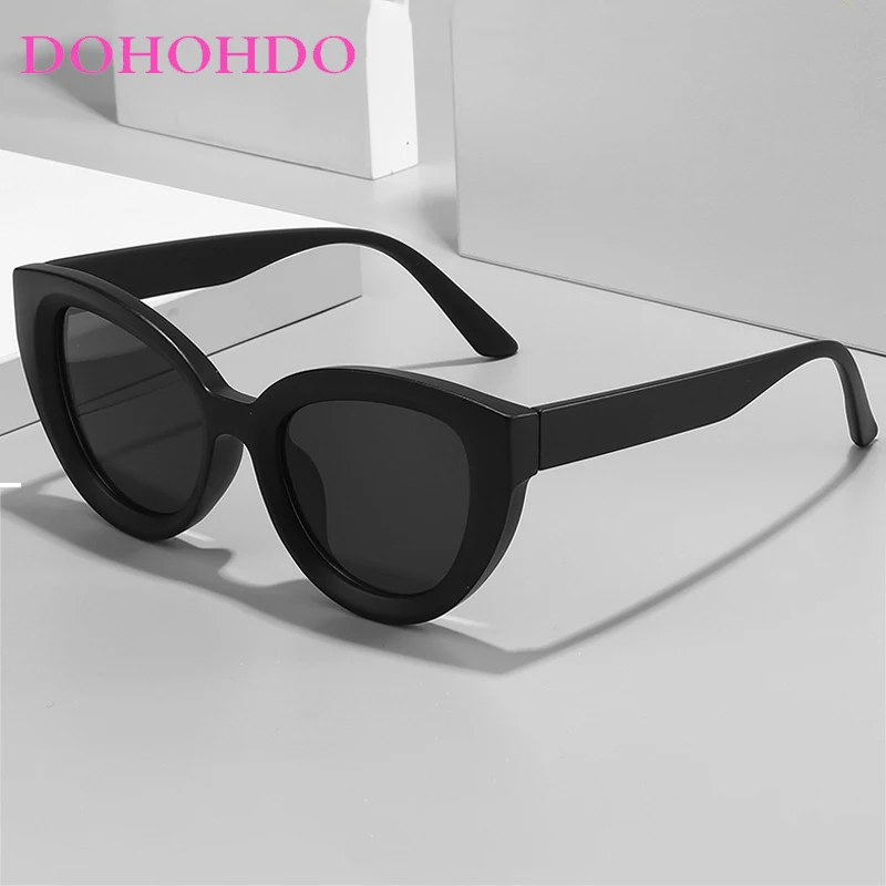 

Cat Eye Fashion Sunglasses Women And Men Vintage Luxury Brand Design Large Frame Glasses Outdoors Travel Trending Shades UV400