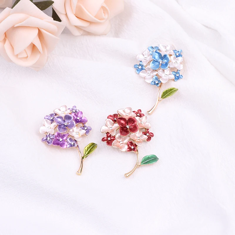 Creative Literary Hydrangea Plant Flower Brooch Ladies Western Pin Sweater Brooch Jewelry Accessories