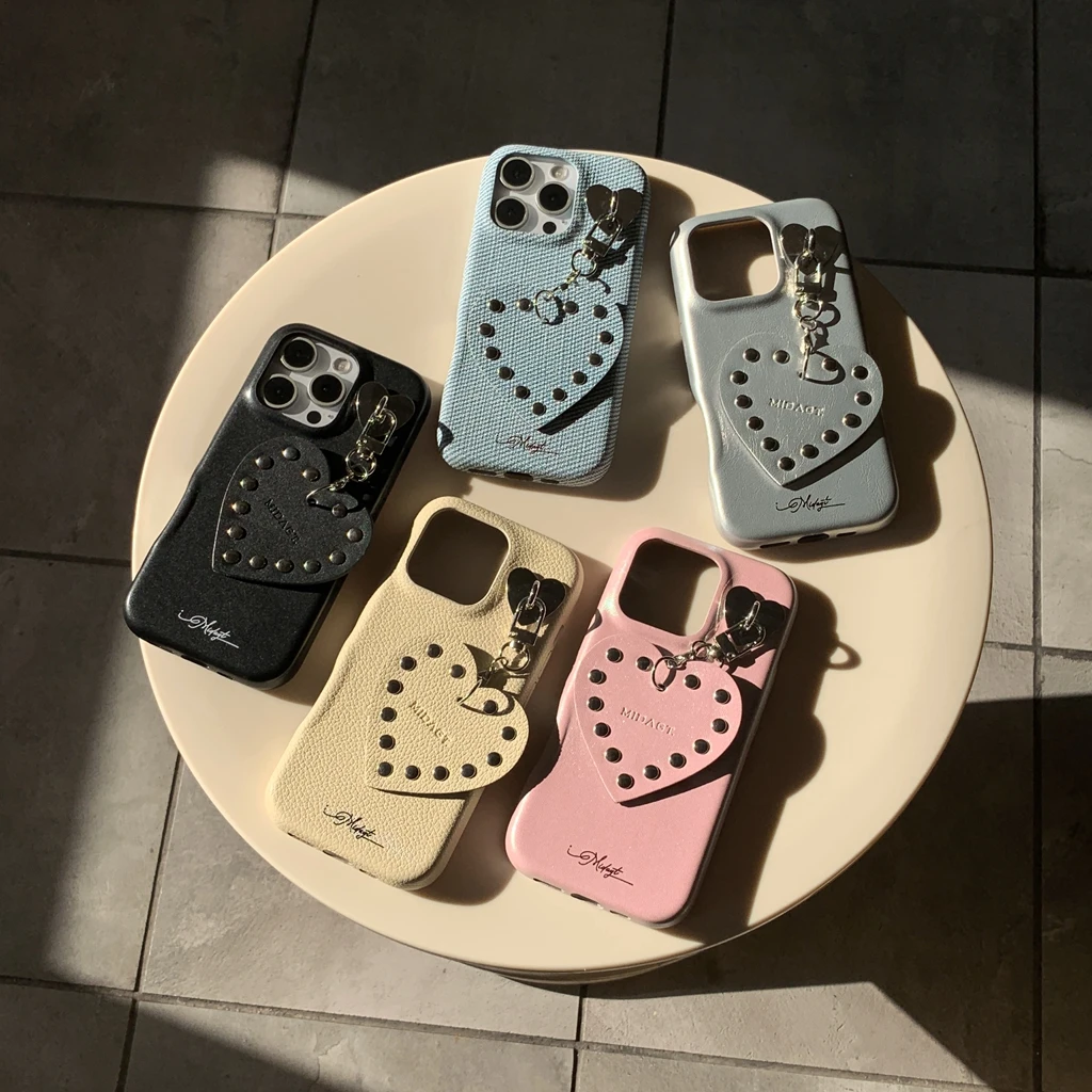 

Индивидуальный кожаный чехол с ковбойским узором и заклепками в виде сердца любви с противоударной подвеской для телефона iPhone 17, 16, 15, 14, 13 Pro Max