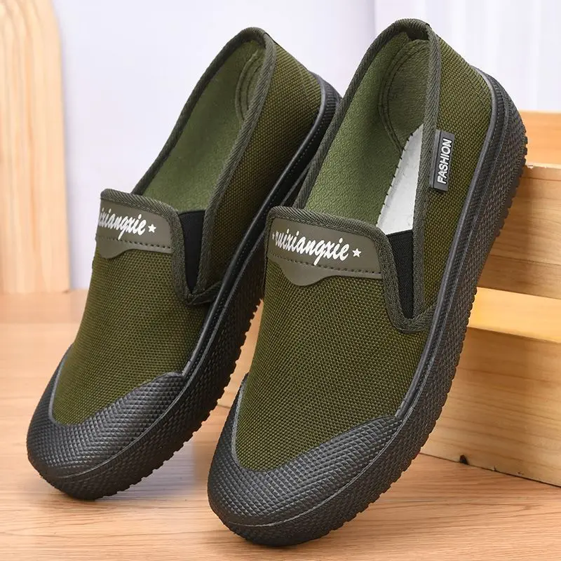 2026 New Men's Training Work Slip-on Shoes Anti-slip Wear-resistant Outdoor Safety Construction Labor Footwear Walking Sneakers
