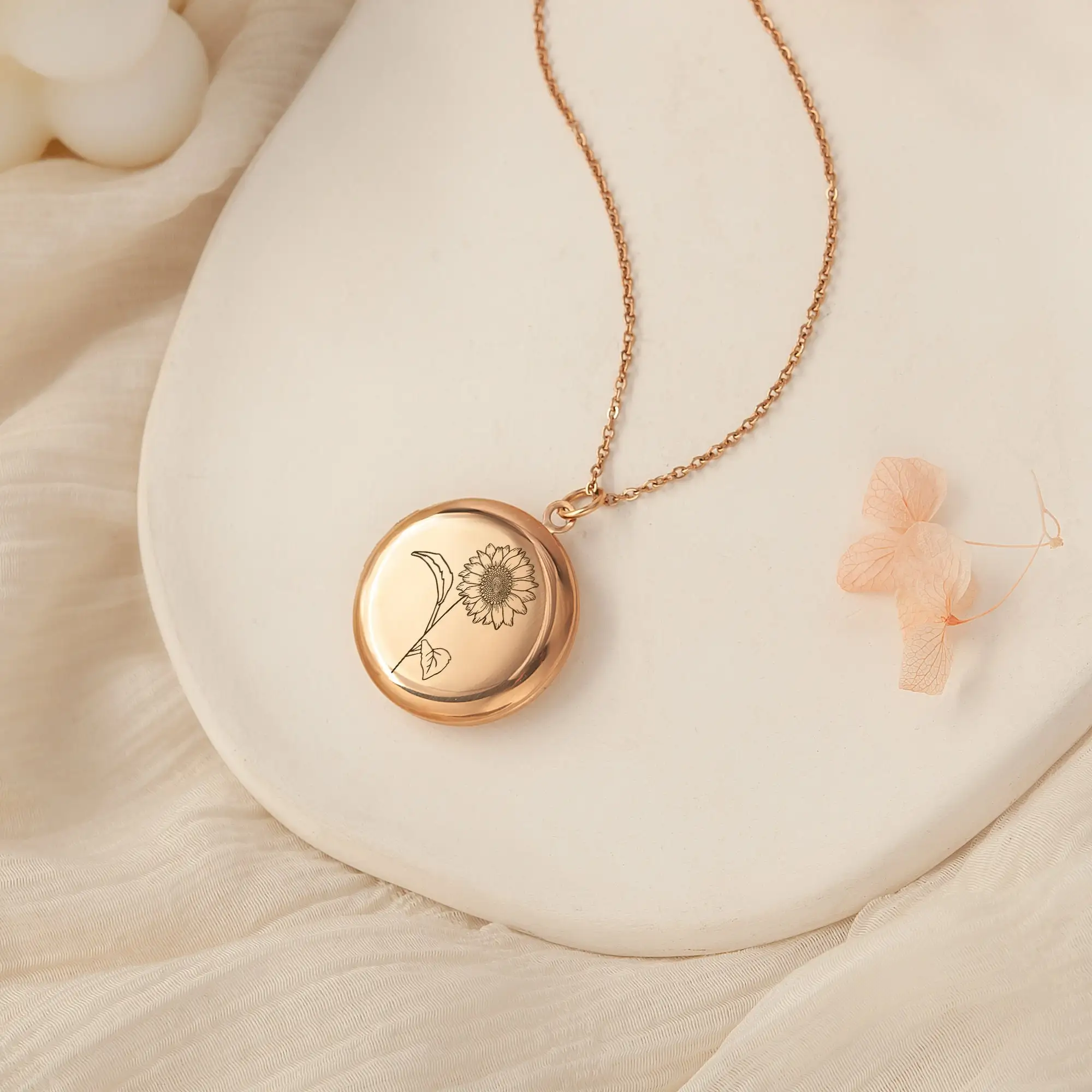 Collar con medallón floral personalizado, soporte para fotos doble personalizado, joyería, patrones de flores grabados, collares con temática de memoria