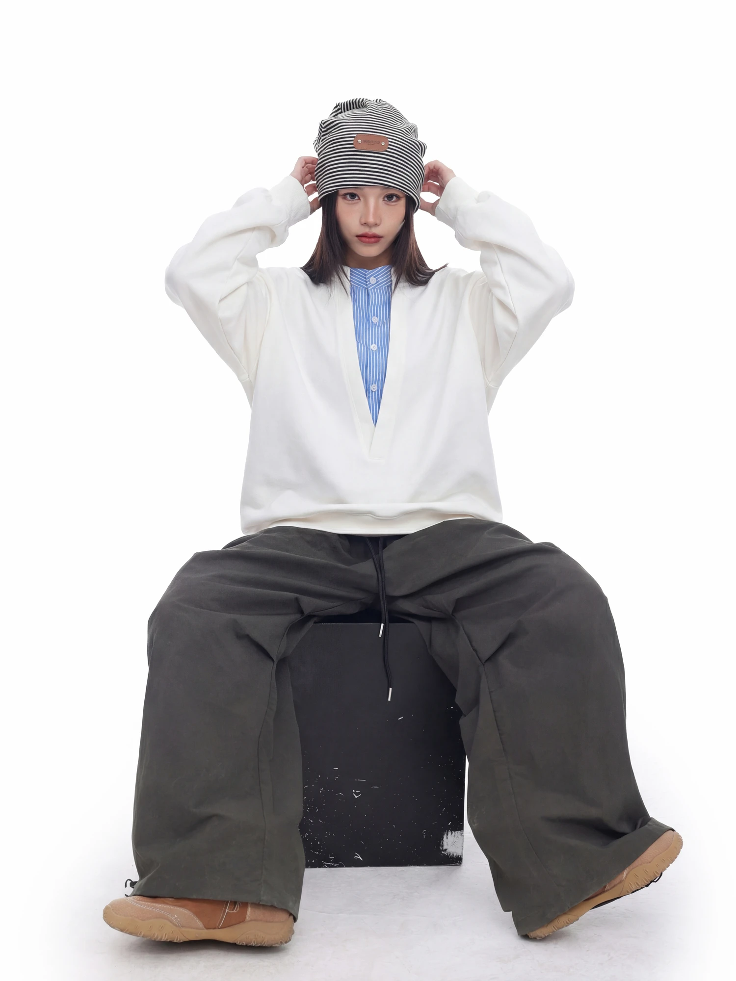 

Американский стиль: Новая женская свободная толстовка-куртка с дизайнерскими вставками для пар, весенняя, в стиле Lazy Sle, из смеси полиэстера и спандекса