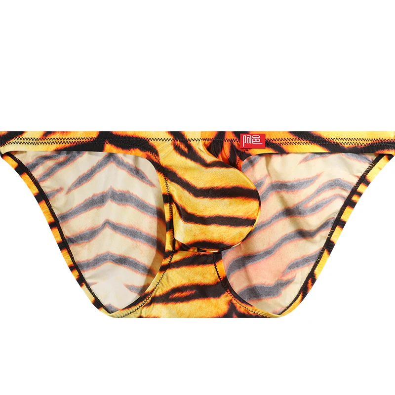 Men's Underwear Sexy Leopard Print Briefs Ultra-Thin Ice Silk Low-Rise Silky Japanese-Style Triangle Briefs